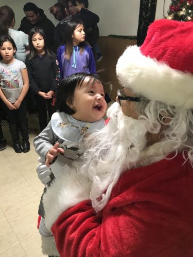 Baby und Weihnachtsmann